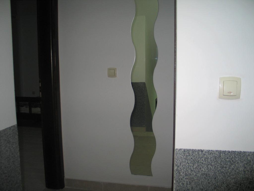 Guest House Dena Dobra Voda Quarto foto